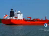 Танкер за нефт/химикали за продажба