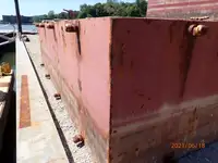 Баржа за продажба