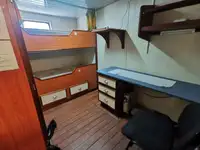 Кораб за доставки за продажба