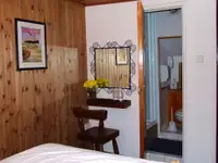Плавущ хотел за продажба