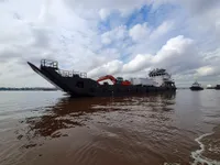 Десантен кораб, танкер за продажба