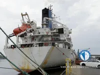 Хладилен кораб за продажба