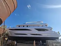 Круизен кораб за продажба