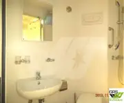 Плаващ хотел за продажба