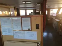 Хладилен кораб за продажба