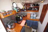 Изследователски кораб за продажба