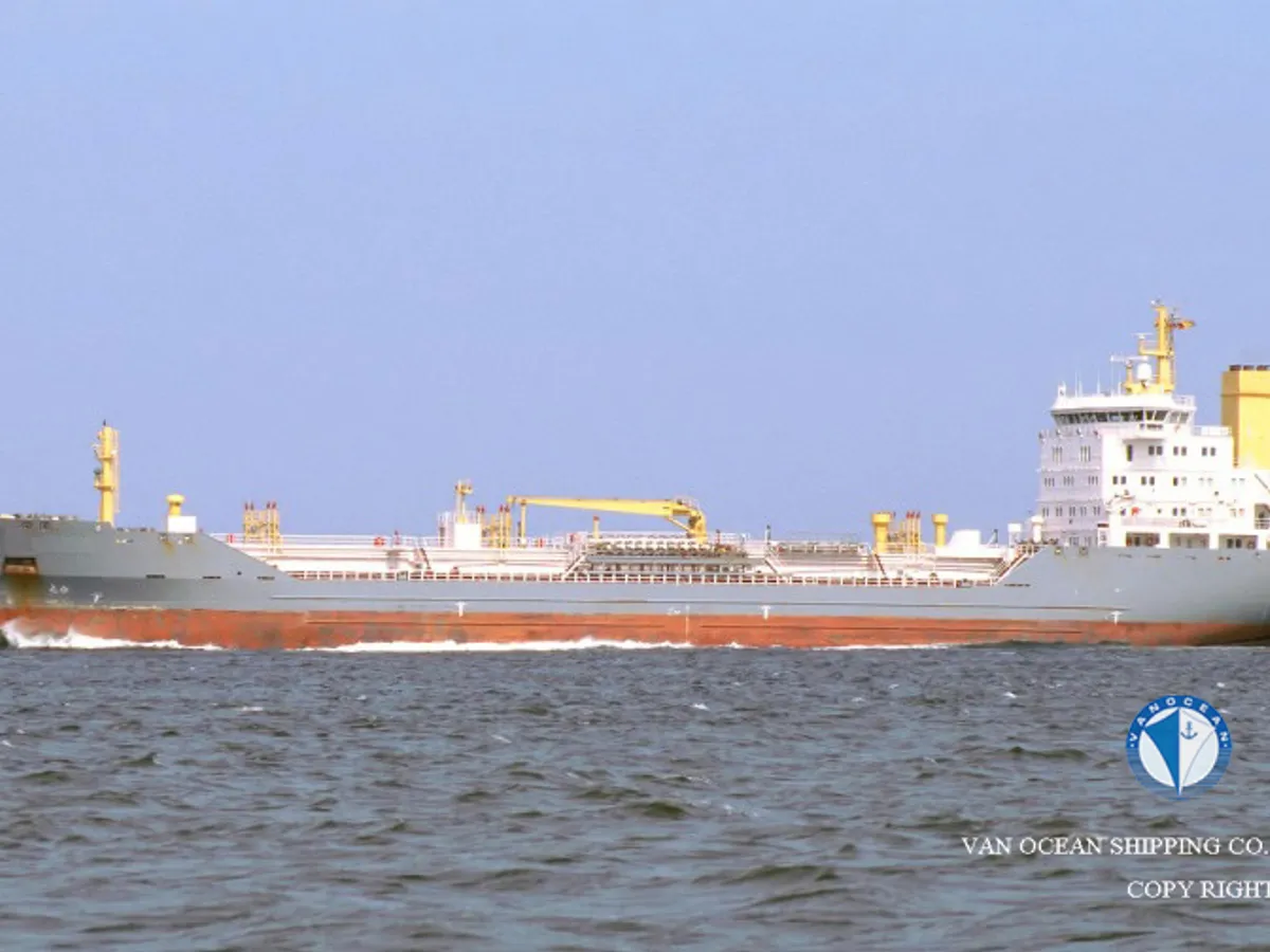 Танкер за нефт/химикали за продажба
