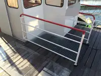 Контейнеровоз за продажба