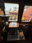Контейнеровоз за продажба