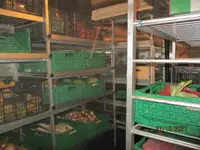 Хладилен кораб за продажба