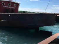 Буксир за продажба