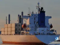Хладилен кораб за продажба
