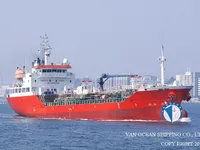 Танкер за нефт/химикали за продажба