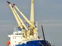 Хладилен кораб за продажба
