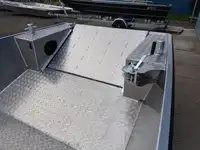 Десантен кораб, танкер за продажба