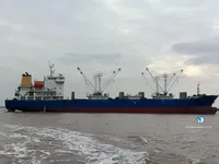Хладилен кораб за продажба