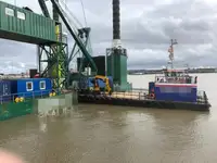 Баржа за продажба