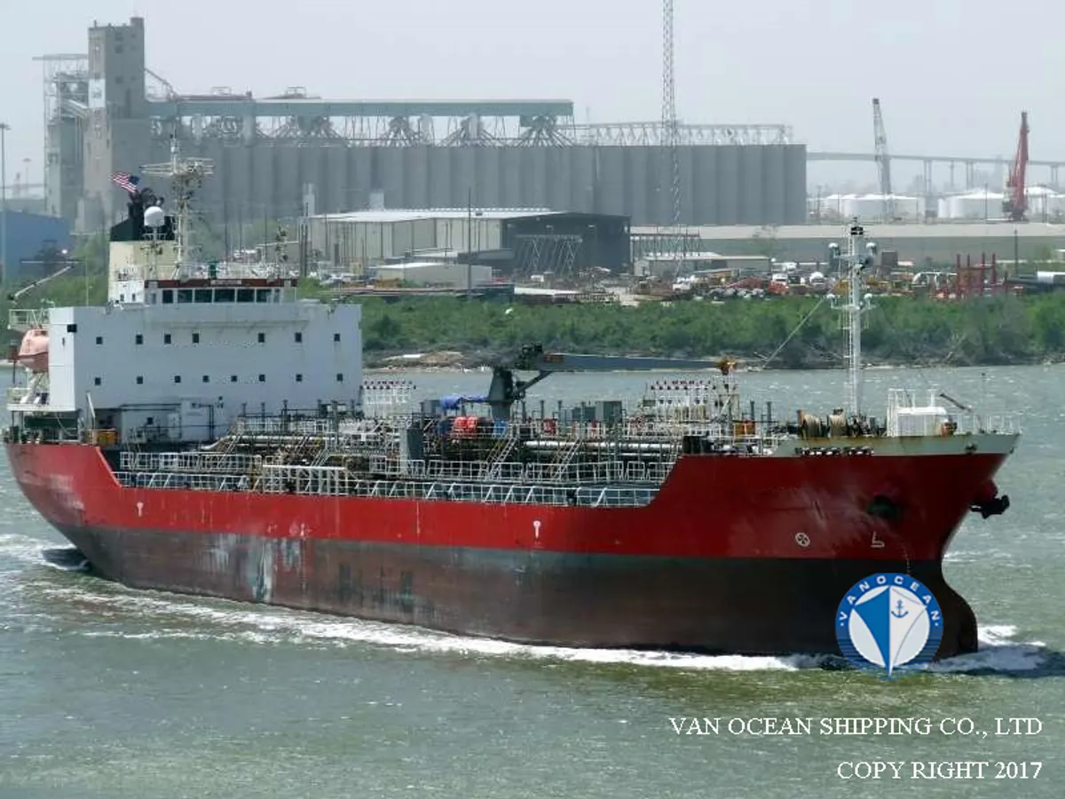 Танкер за нефт/химикали за продажба