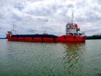 Десантен кораб, танкер за продажба