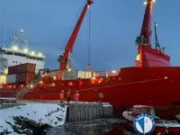 Хладилен кораб за продажба