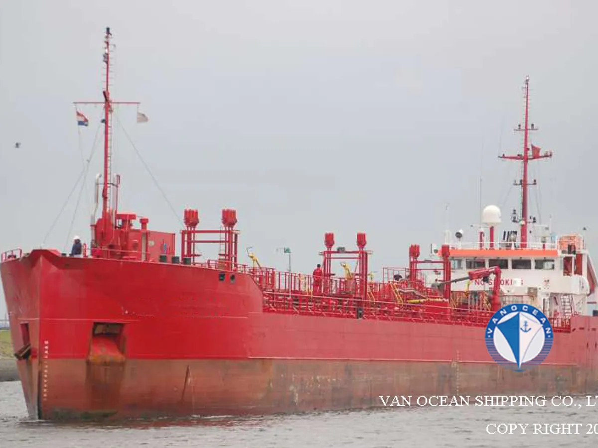 Танкер за нефт/химикали за продажба