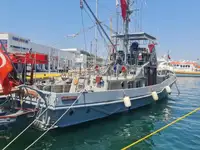 Пожарогасящ кораб за продажба