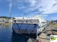 Круизен кораб за продажба