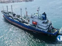 Хладилен кораб за продажба