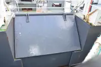 Контейнеровоз за продажба
