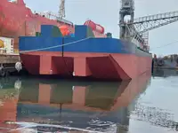 Баржа за продажба
