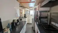 Кораб за проучване за продажба