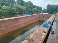 Баржа за продажба