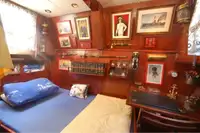 Пожарогасящ кораб за продажба