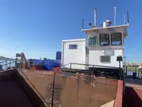 Буксир за продажба