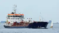Oil/Chemical tanker за продан