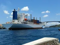 Хладилен кораб за продажба