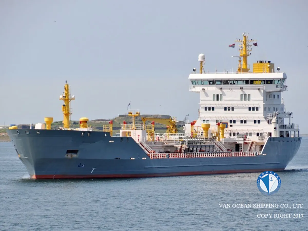 Танкер за нефт/химикали за продажба