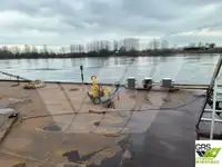 Баржа за продажба