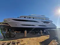 Круизен кораб за продажба