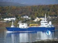 Хладилен кораб за продажба