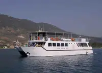 Катамаран за продажба