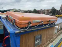 Ферибот за продажба