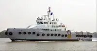 Хладилен кораб за продажба
