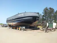 Буксир за продажба