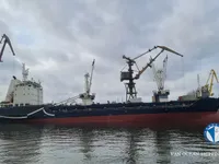 Хладилен кораб за продажба
