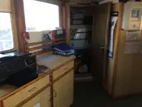 Хладилен кораб за продажба