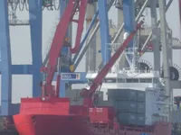 Хладилен кораб за продажба