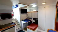 Изследователски кораб за продажба