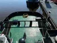 Буксир за продажба