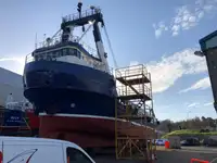 Хладилен кораб за продажба